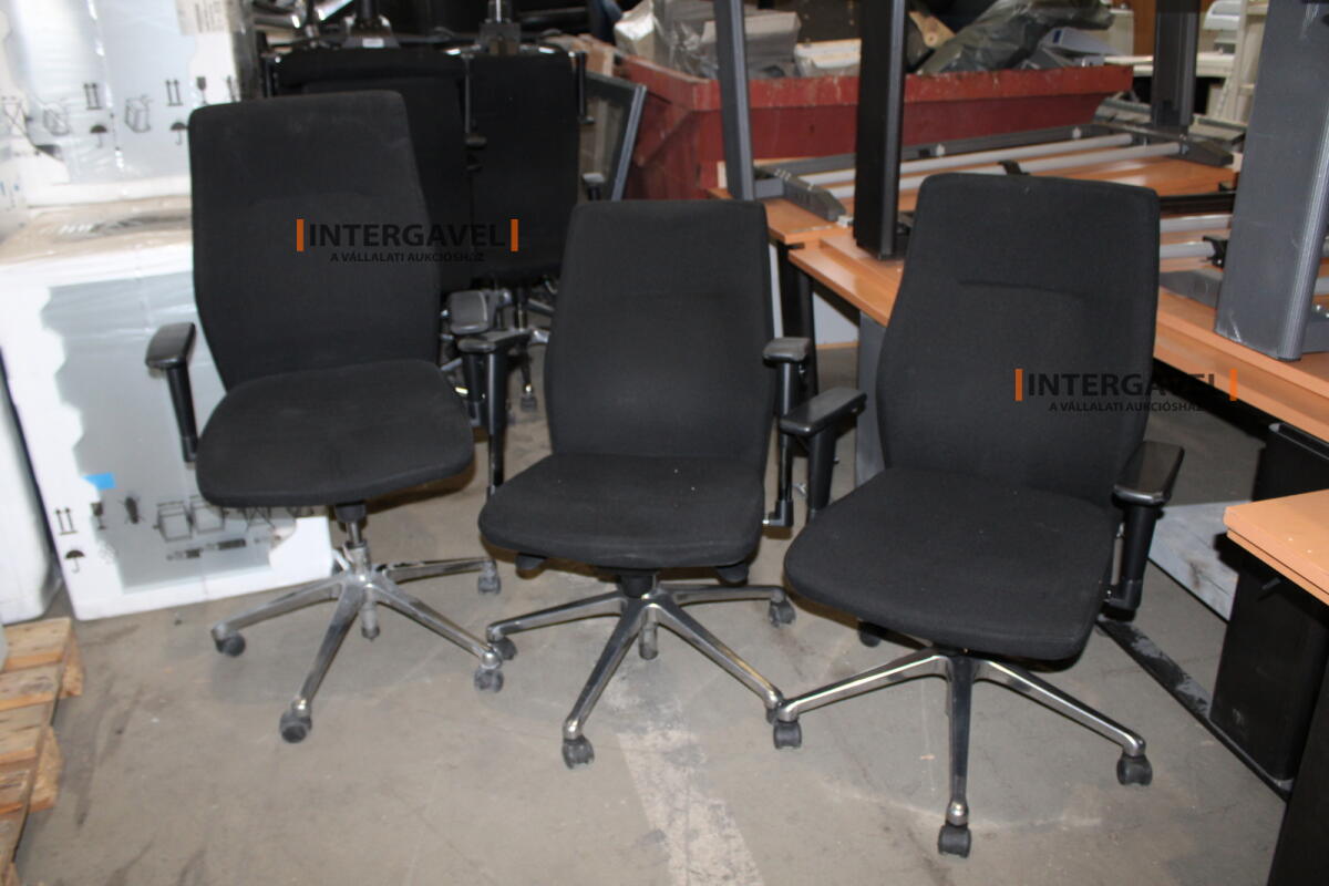 Irodai görgős szék (Fekete-Orlando)