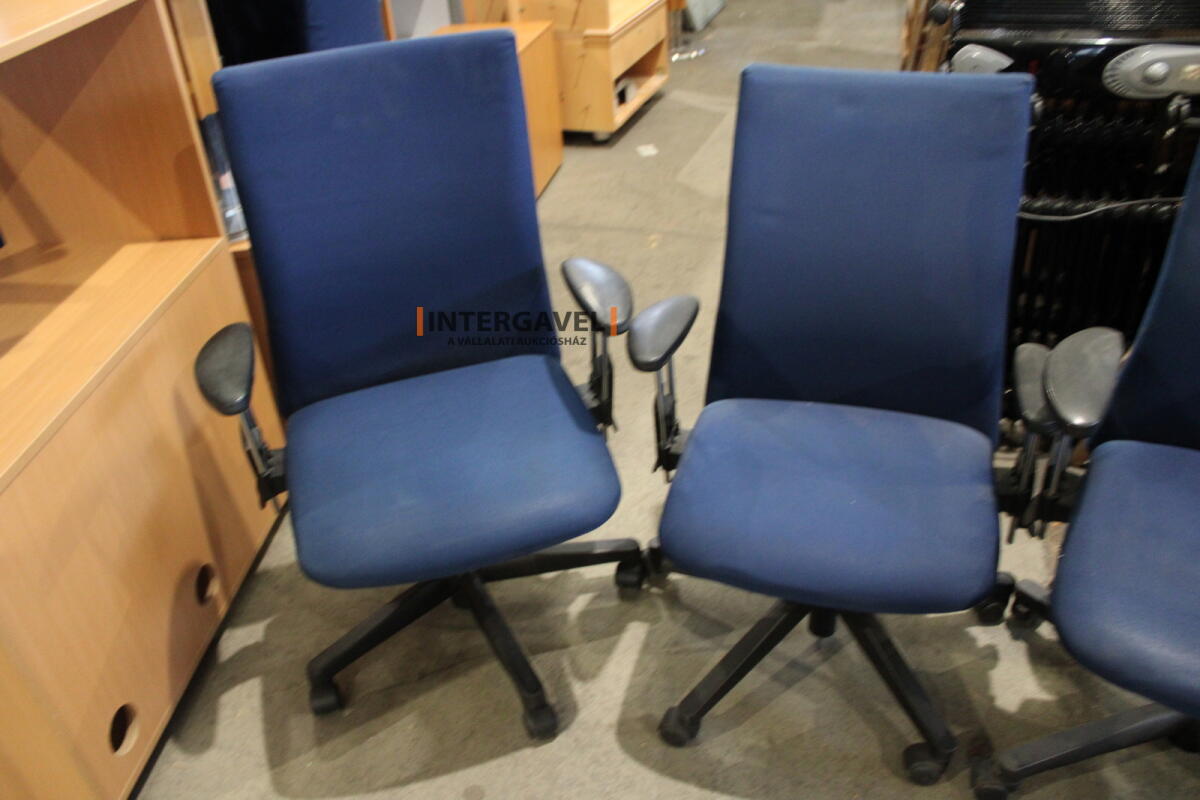 Irodai görgős szék (Comforto-kék) 3