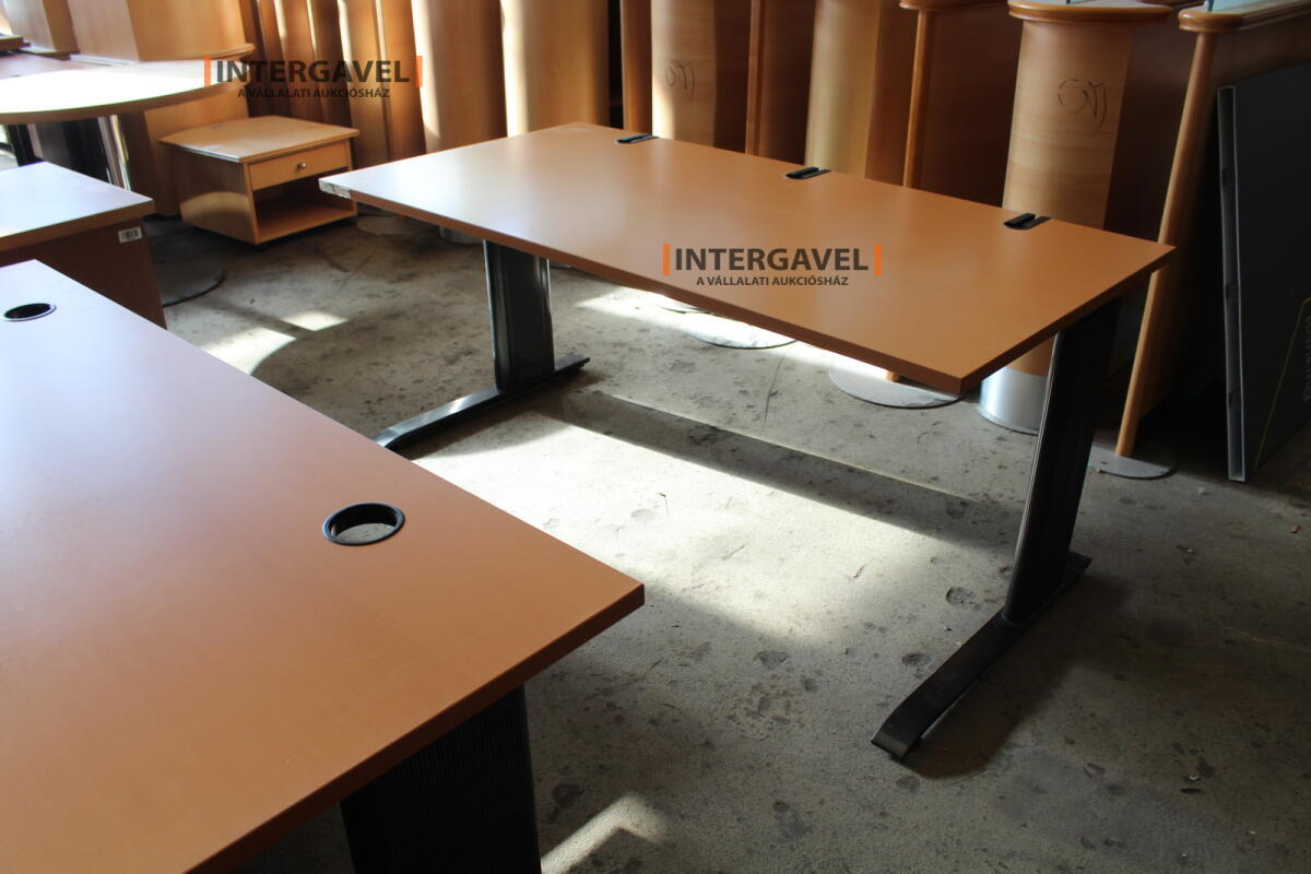 Íróasztal (BENE-1600mm) 3