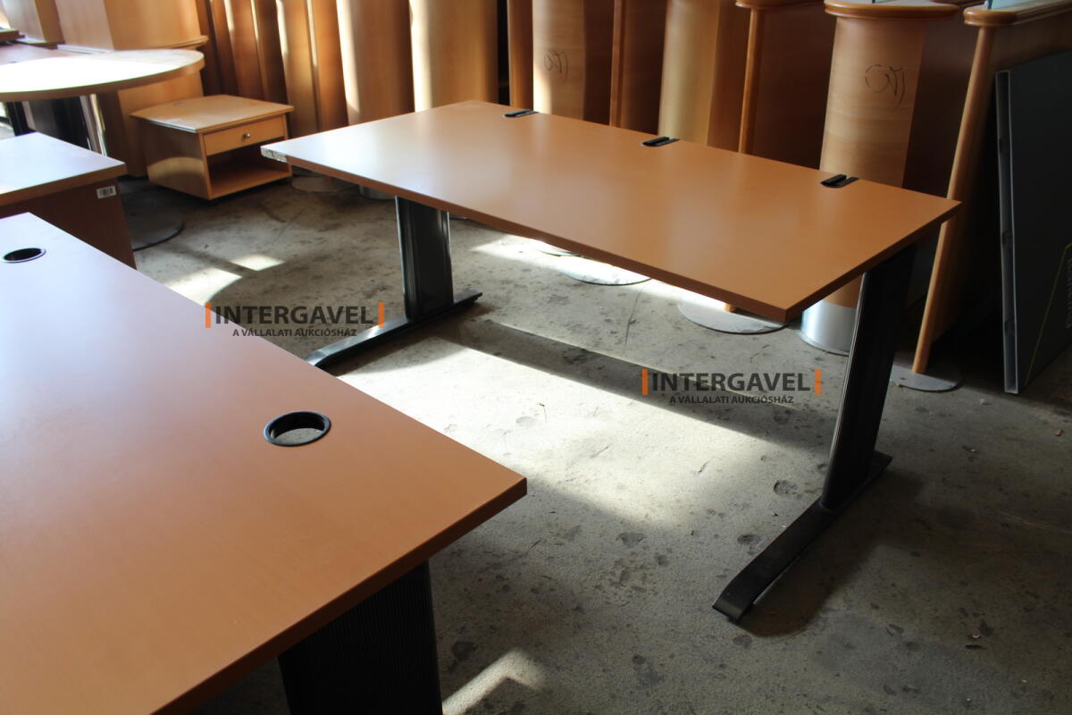 Íróasztal (BENE-1600mm) 3