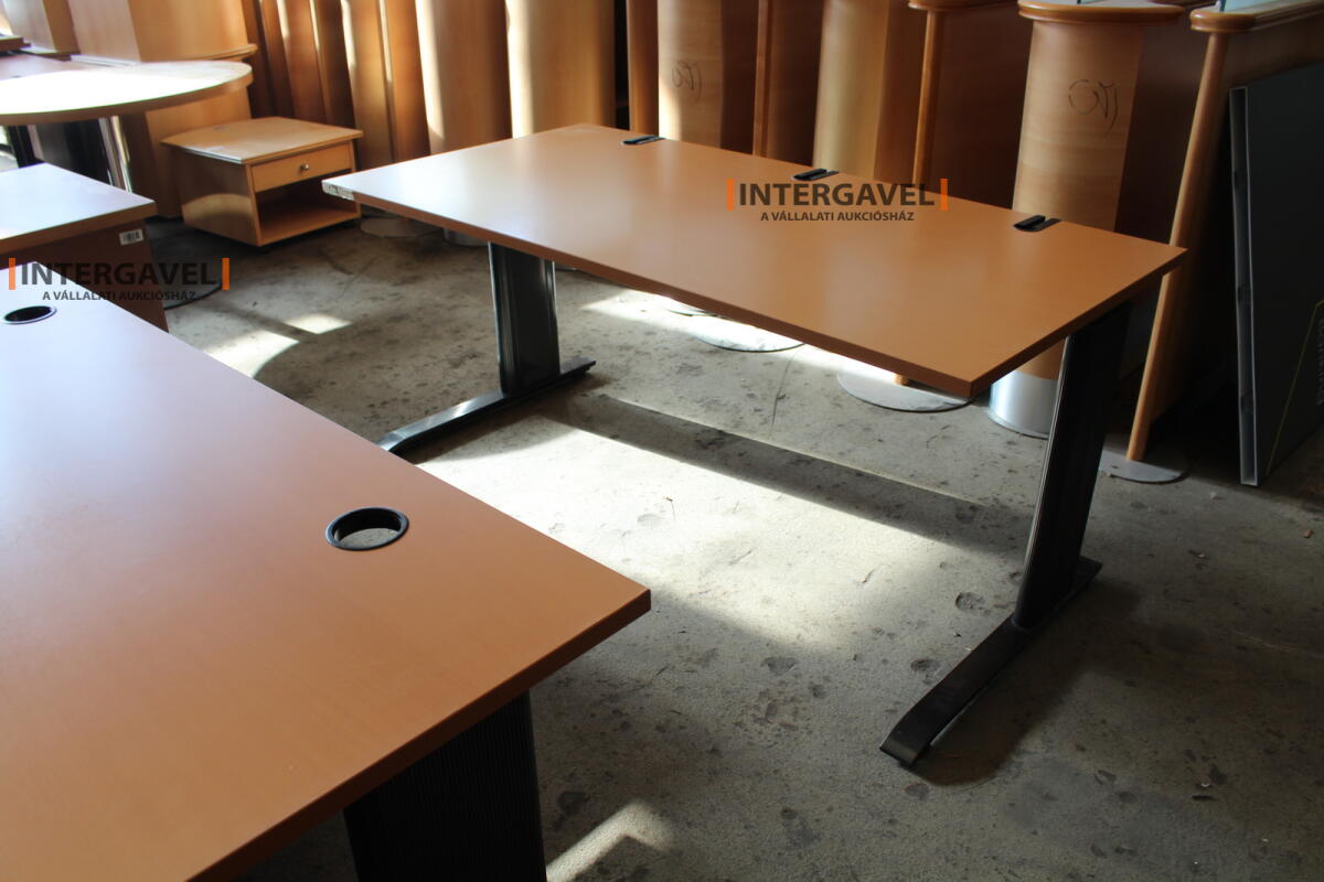 Íróasztal (BENE-1600mm) 3
