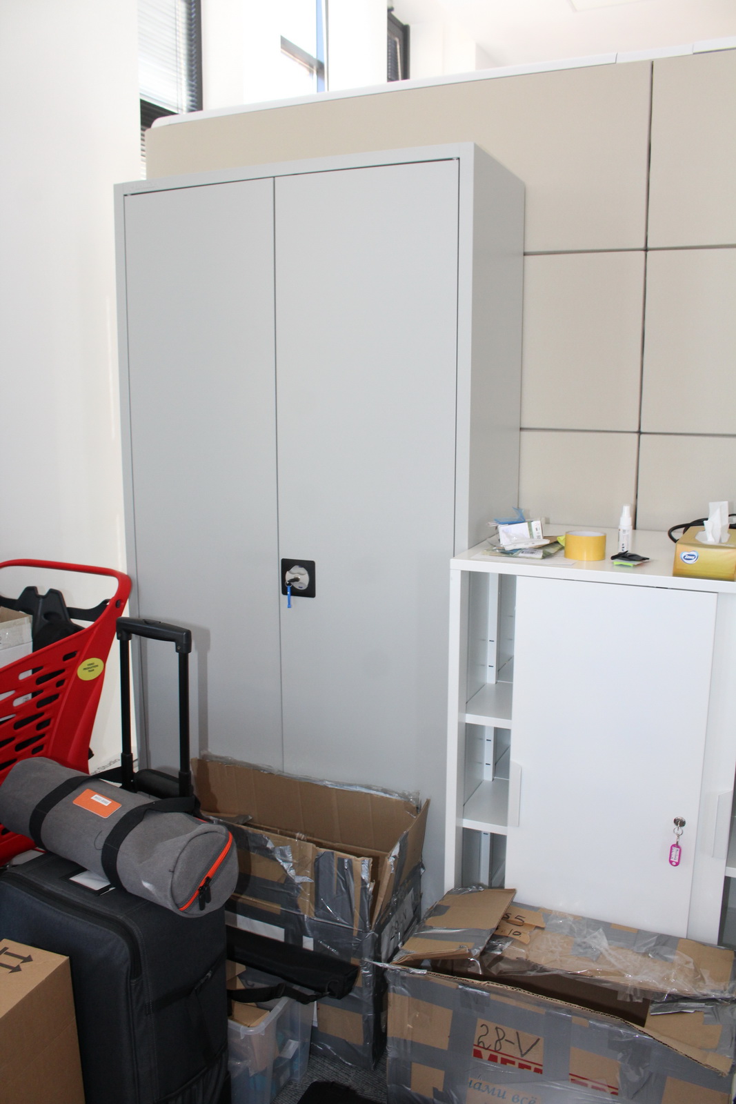 Fém szekrény (szürke) 5