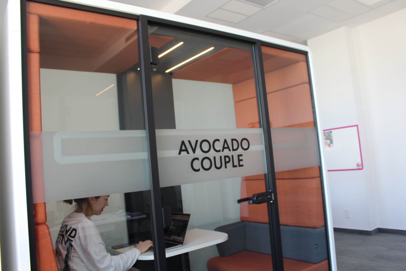 2 fős meeting hub (Avocado Couple) 5