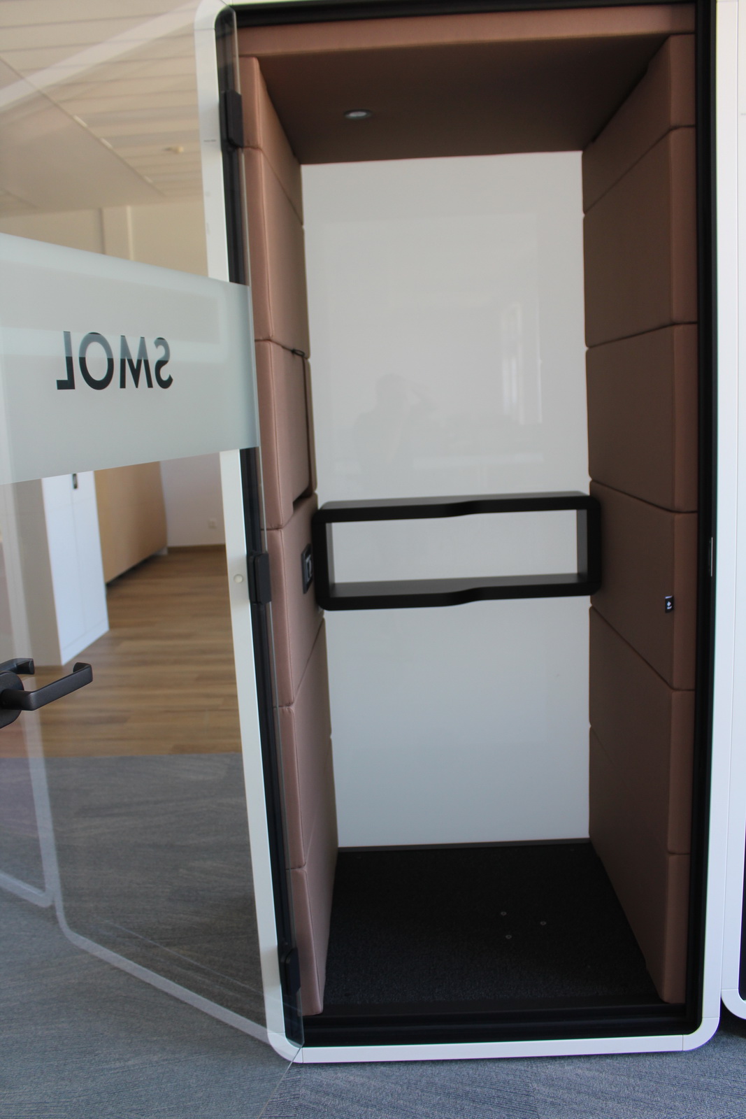 1 fős meeting hub (SMOL) 2