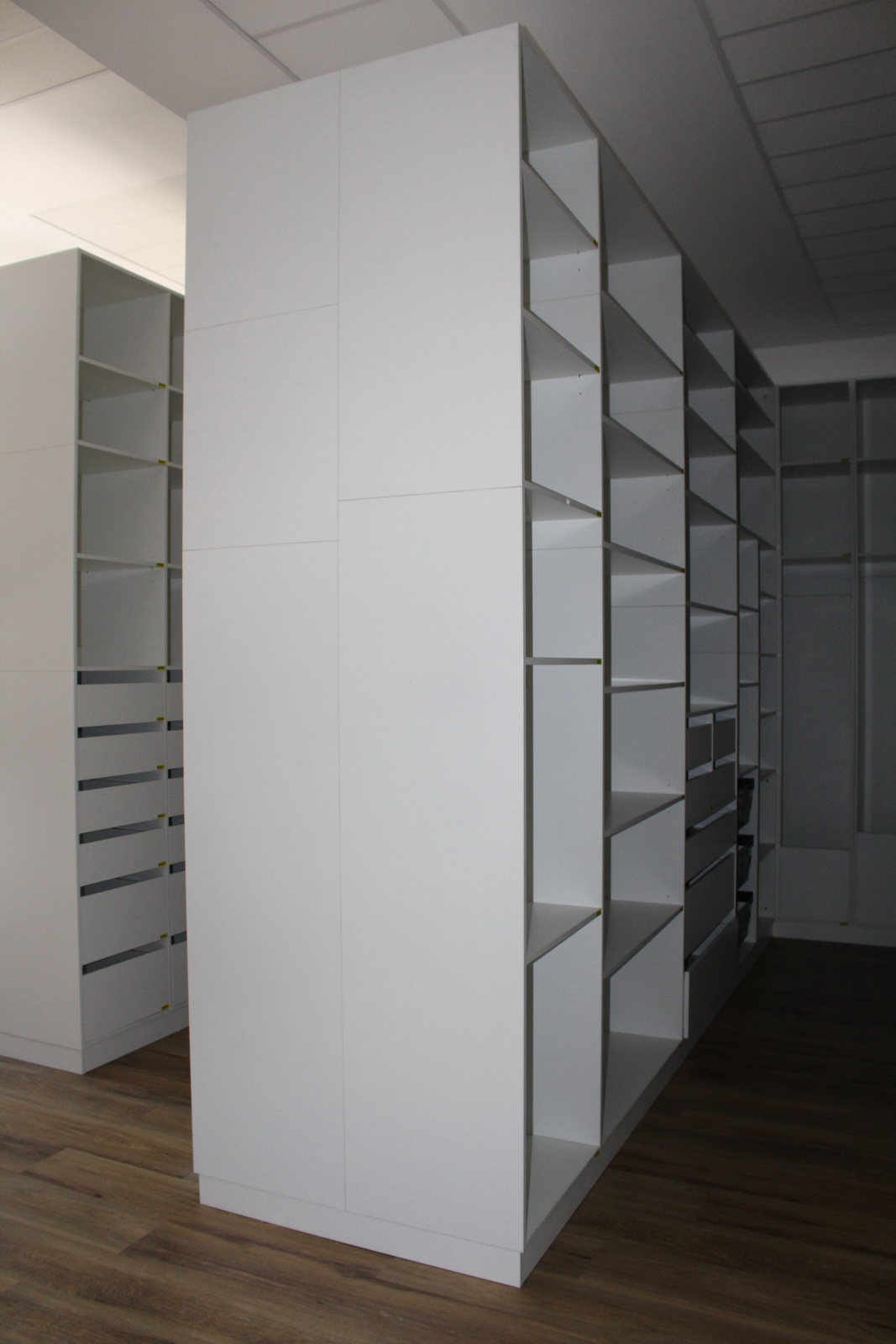 Gardróbszekrények 9