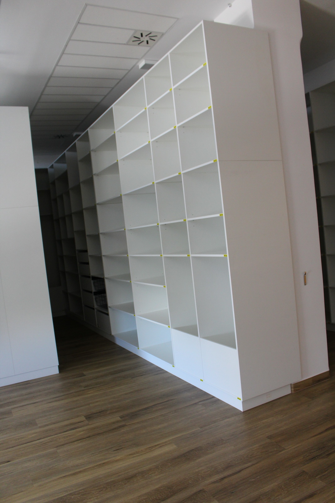 Gardróbszekrények 11