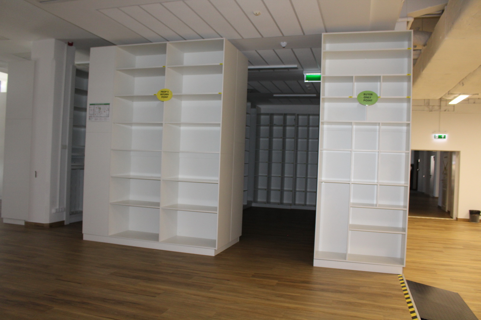 Gardróbszekrények 27