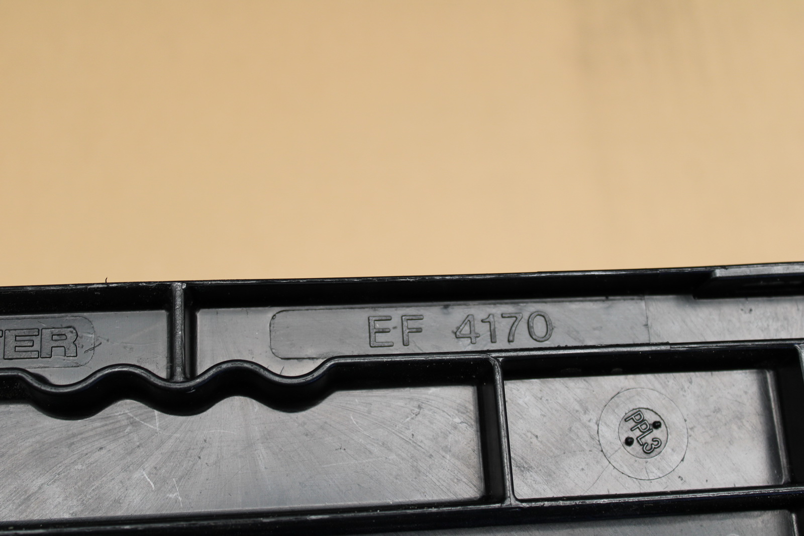 Tárolódoboz (fekete-L) 4