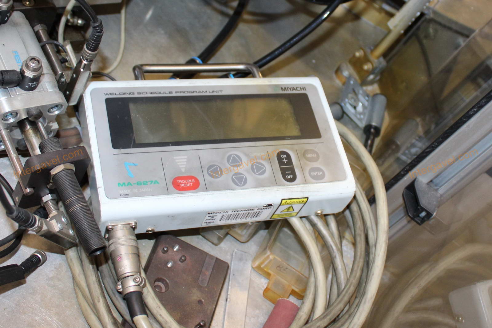 Bontott szerelő munkahely 13