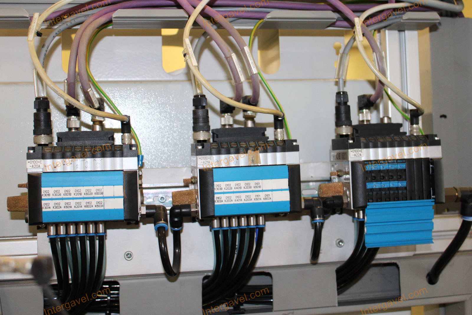 Bontott szerelő munkahely 15