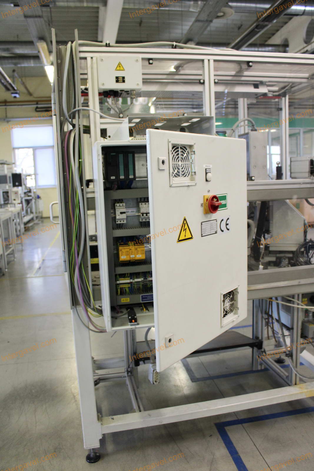 Bontott szerelő munkahely 20