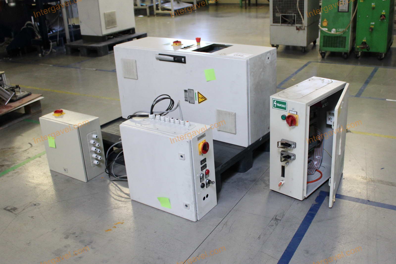 Bontott kapcsolószekrény 1