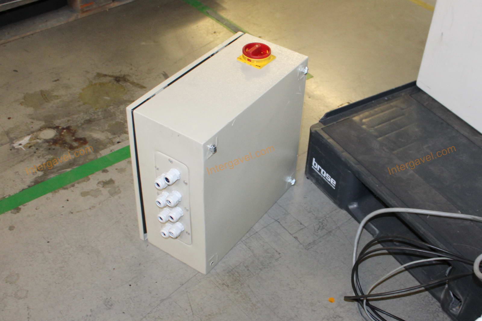 Bontott kapcsolószekrény 13