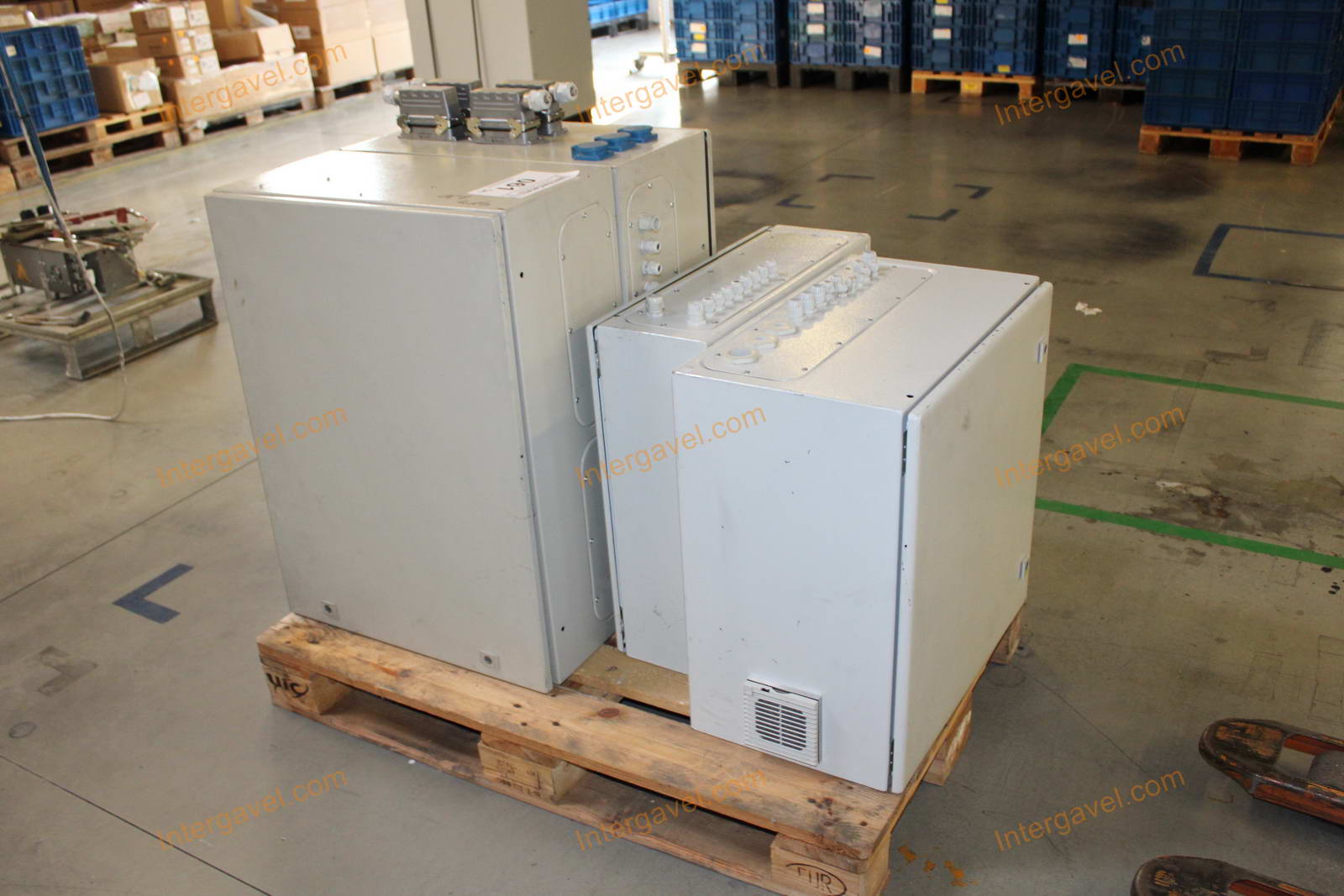 Bontott kapcsolószekrény