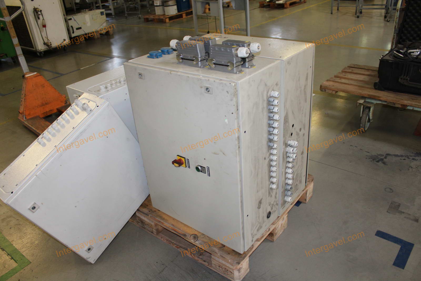 Bontott kapcsolószekrény 5