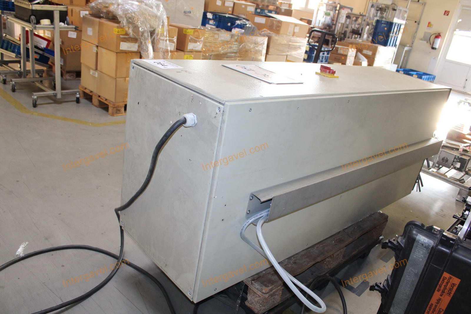 Bontott kapcsolószekrény 2