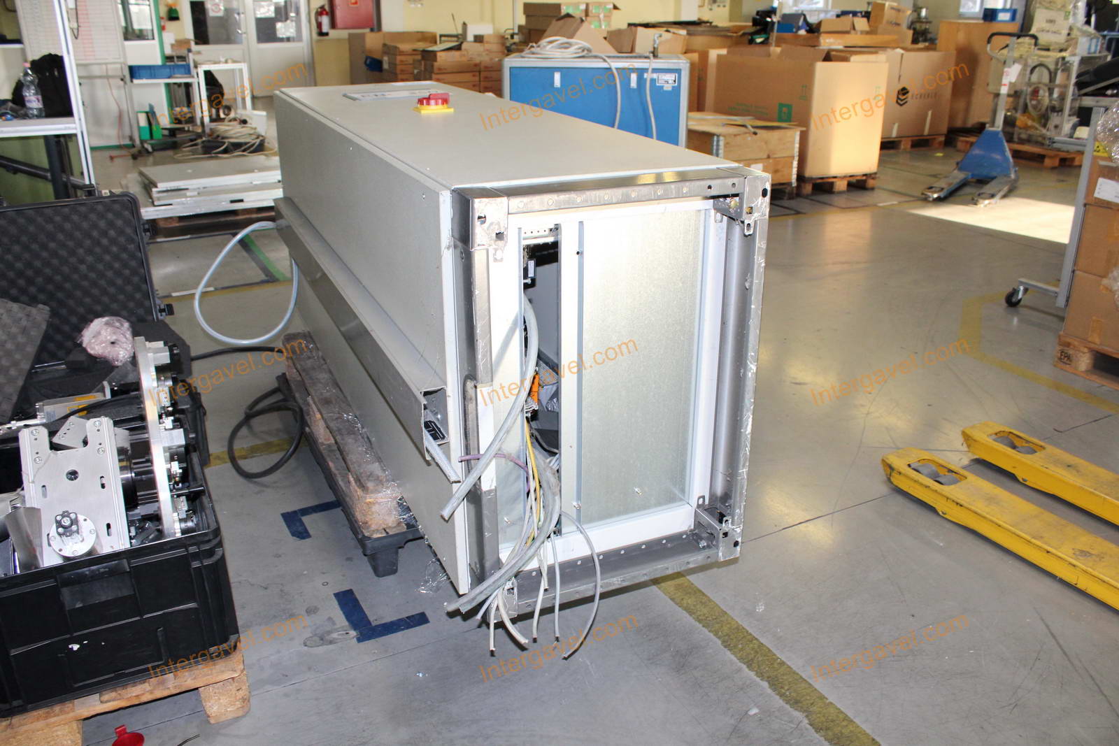 Bontott kapcsolószekrény 3