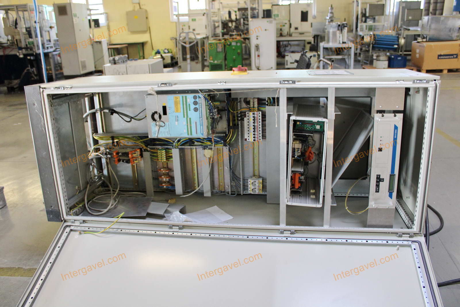 Bontott kapcsolószekrény 4