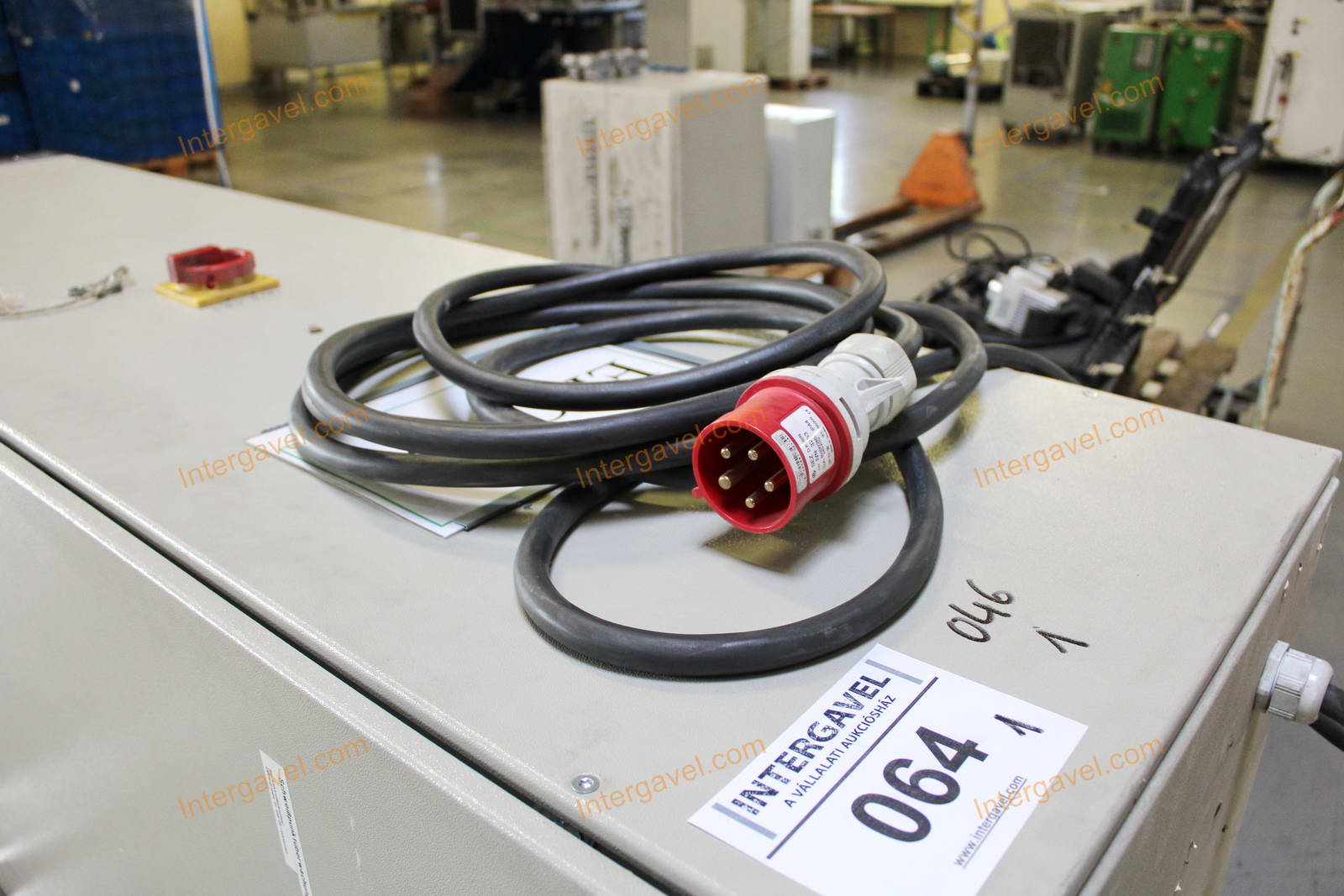 Bontott kapcsolószekrény 8