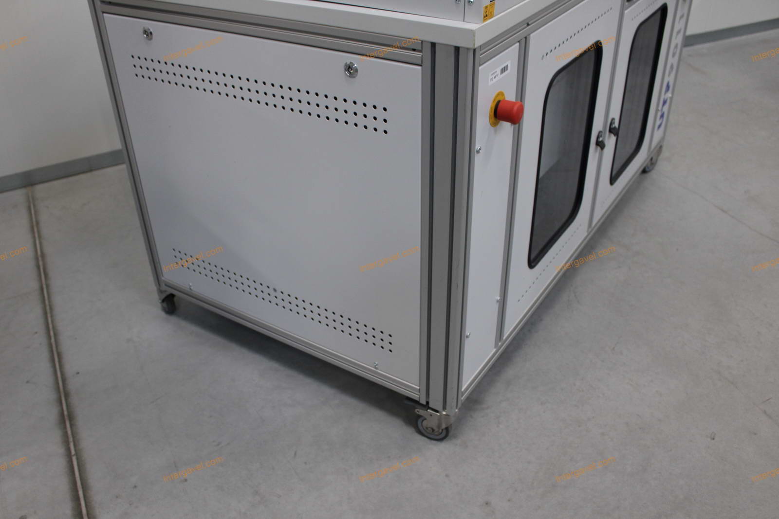 Bontott teszt szekrény 23