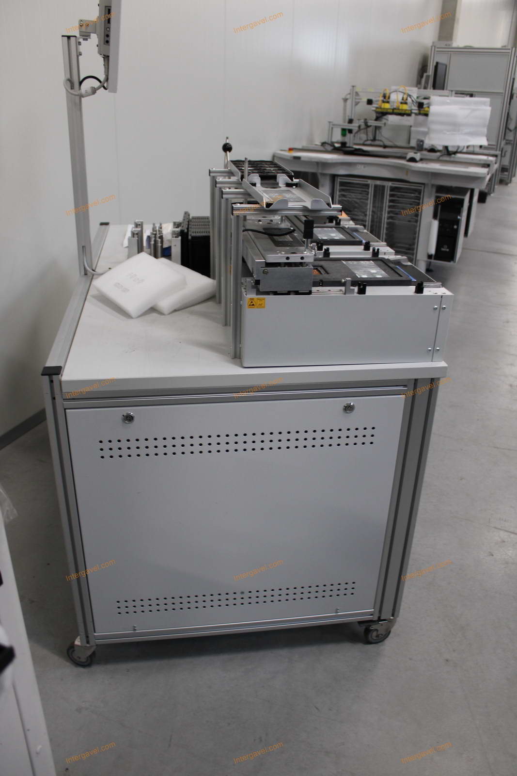 Bontott teszt szekrény 24