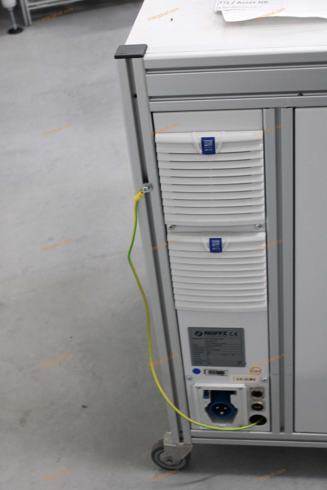 Bontott teszt szekrény 28