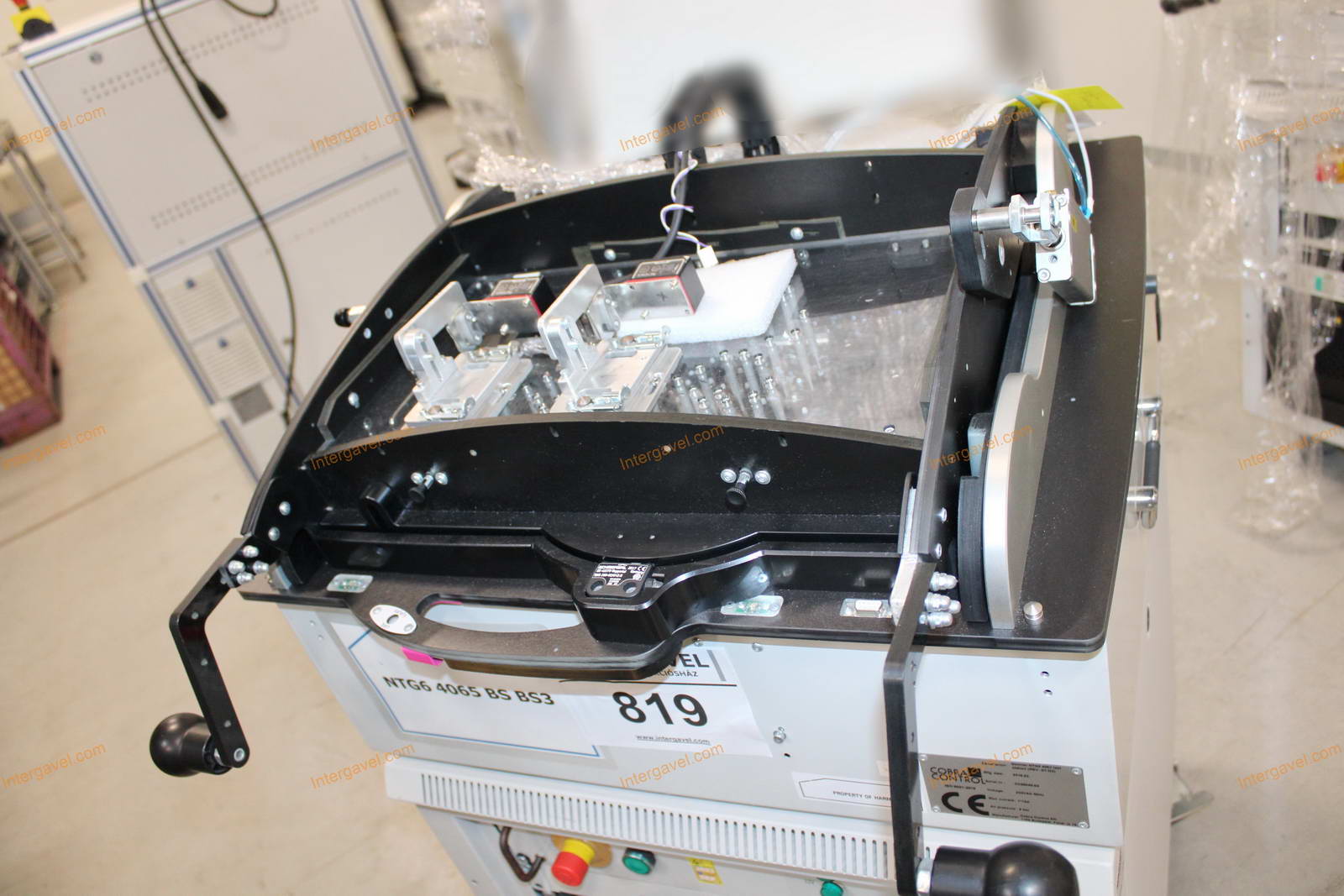 Bontott teszt szekrény 2