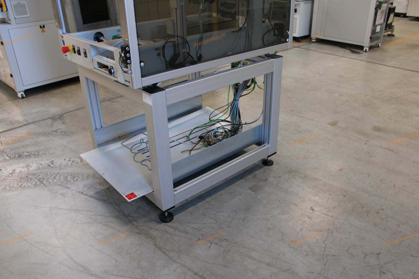 Bontott szerelő munkahely 3