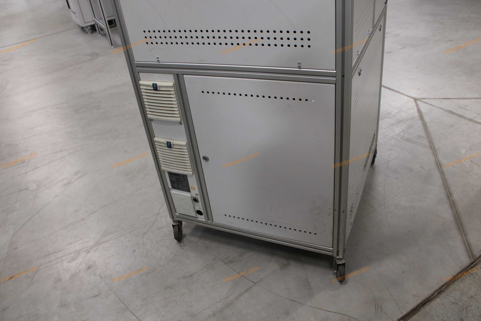 Bontott teszt szekrény 17