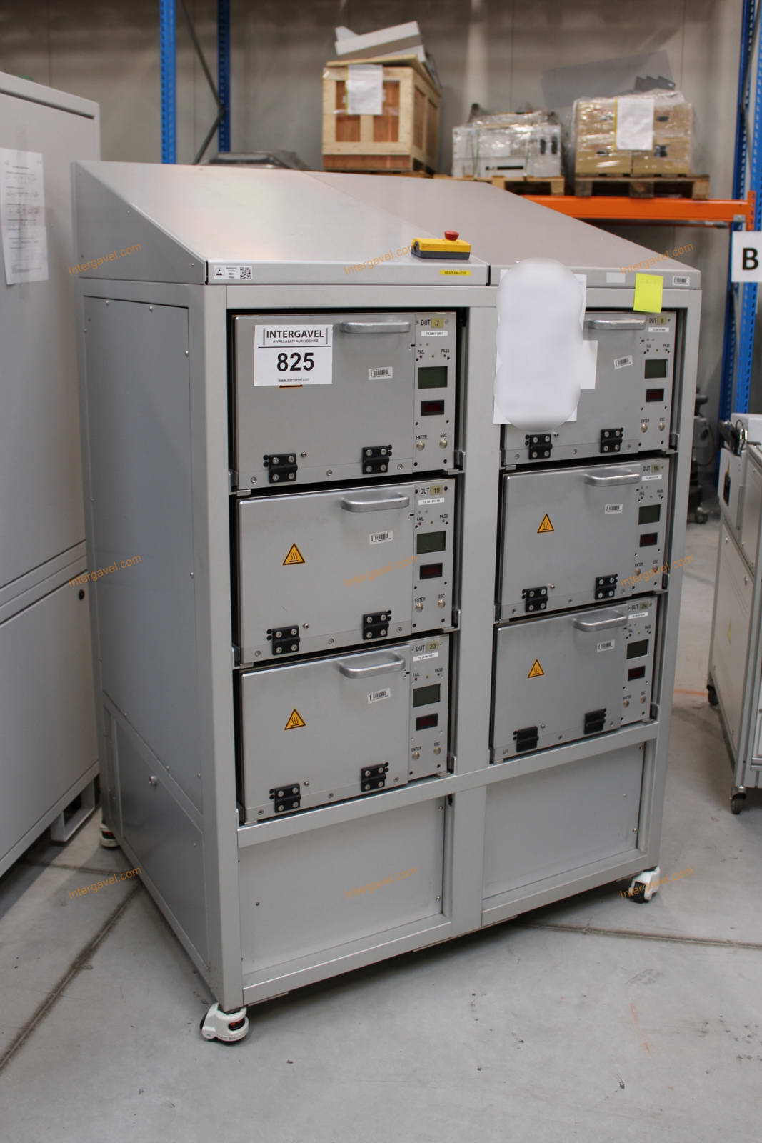 Bontott teszt szekrény 1