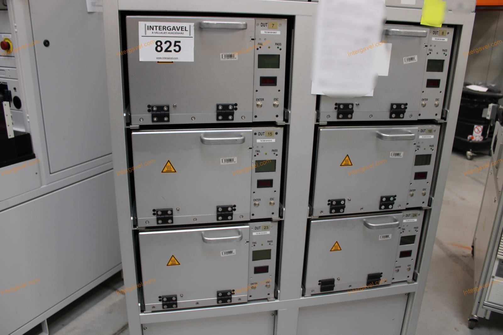 Bontott teszt szekrény 2