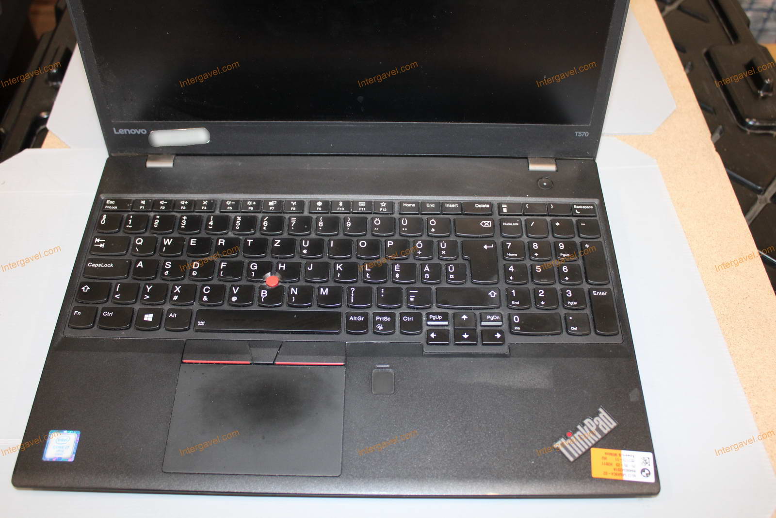 Laptop - Lenovo, T570 3
