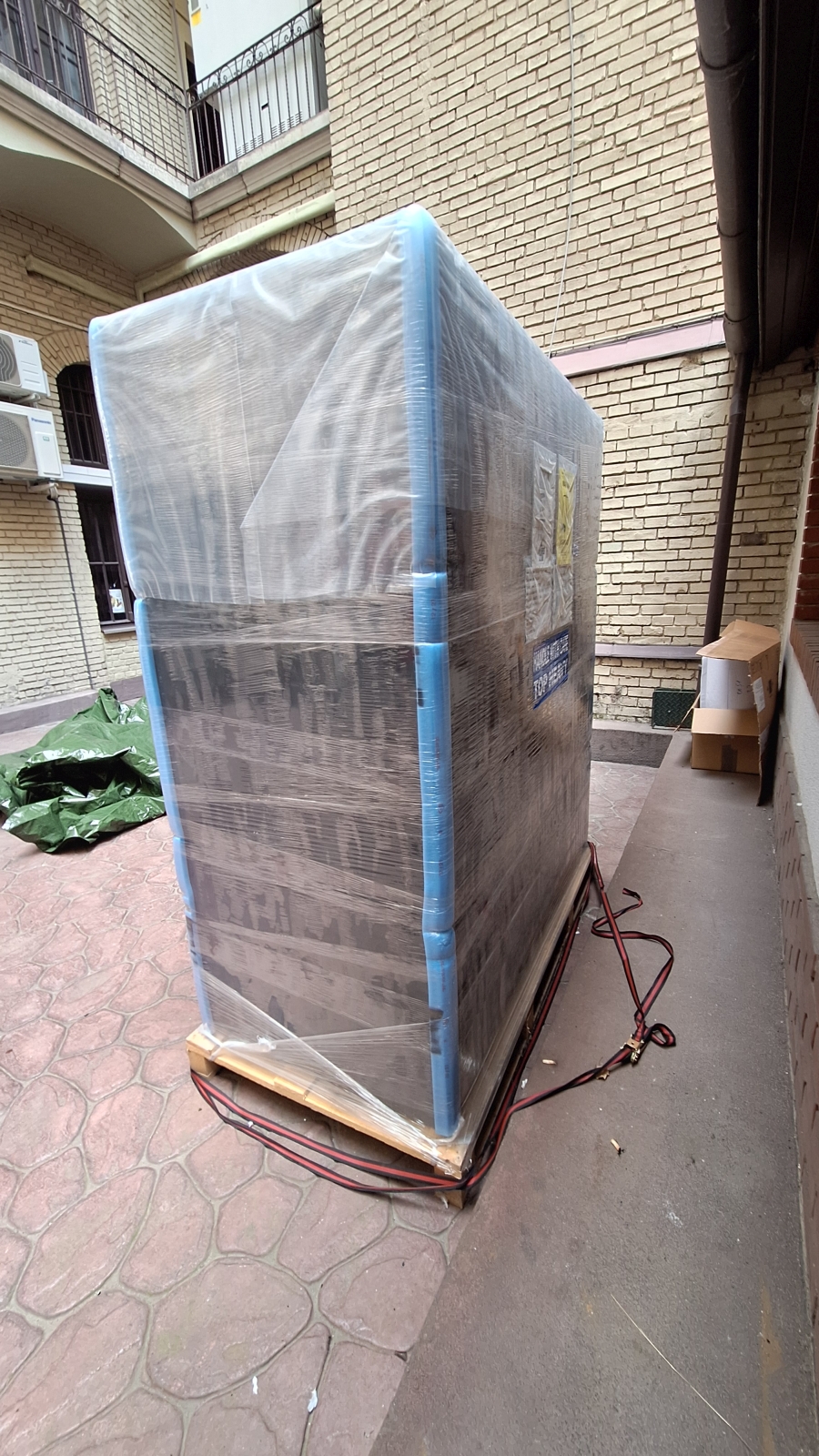 Klímaszekrény két kondenzátorral 6