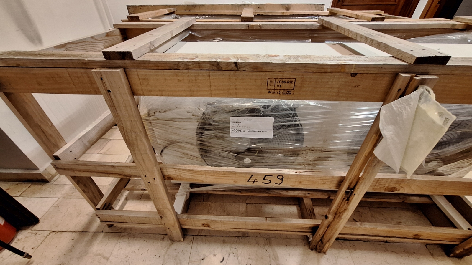 Klímaszekrény két kondenzátorral 13