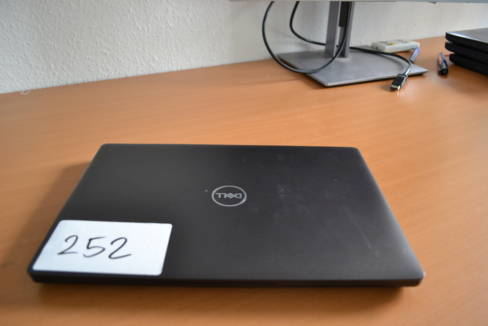 Dell Latitude 5400 - Laptop 2