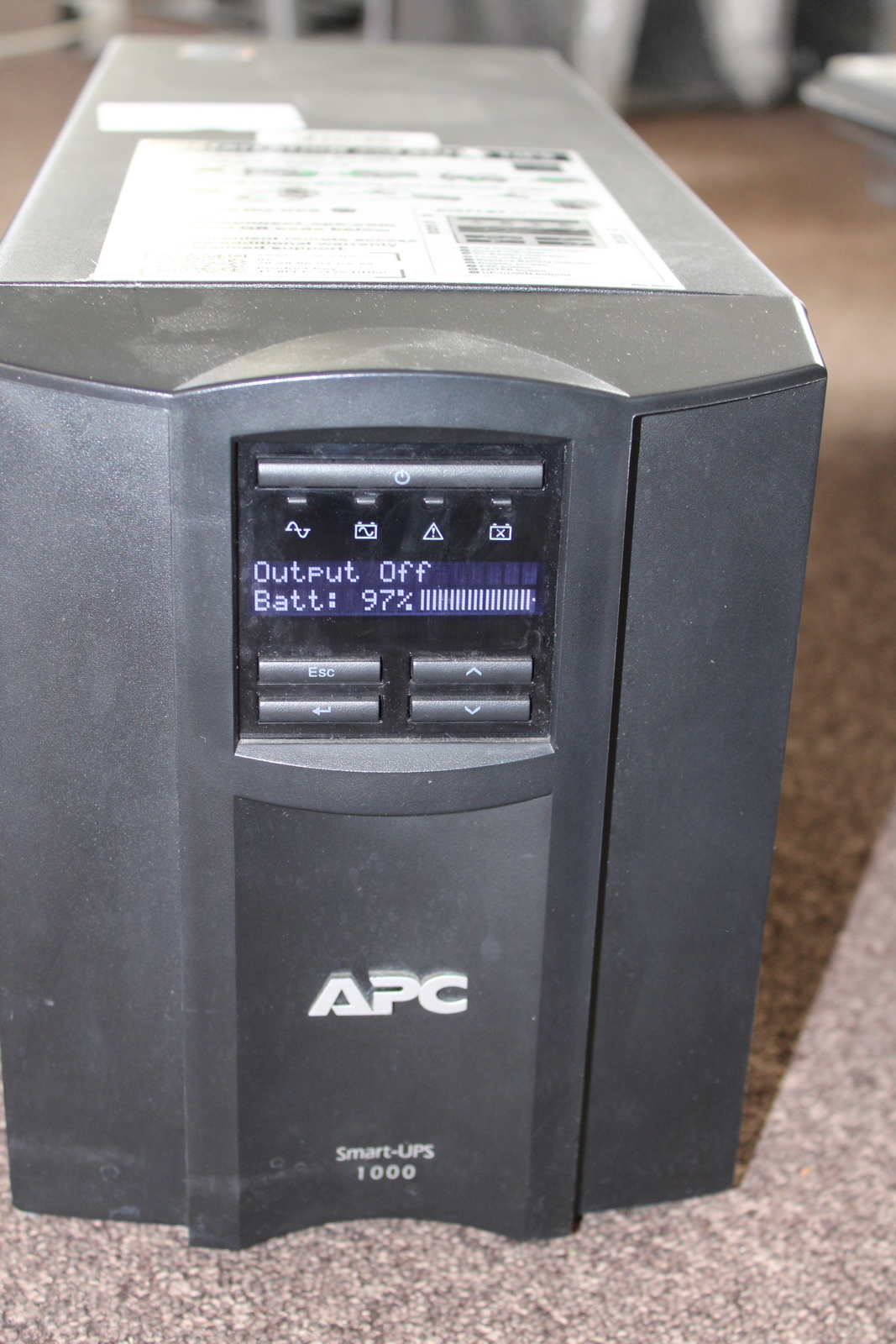 APC szünetmentes tápegység 2