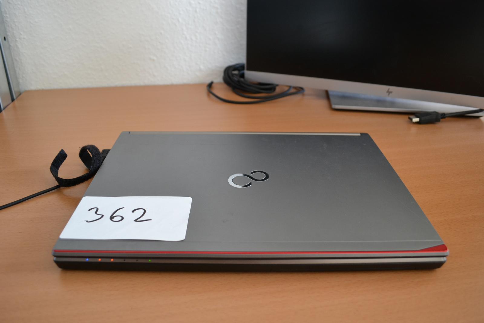 Fujitsu Lifebook E736 - Laptop 2
