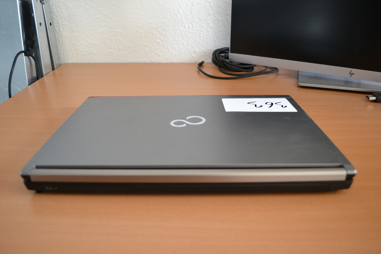 Fujitsu Lifebook E744 - Laptop 4