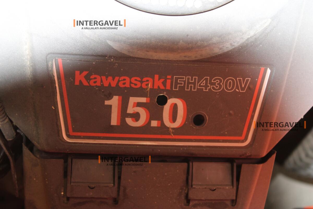 Fűnyíró traktor - Husqvarna 20