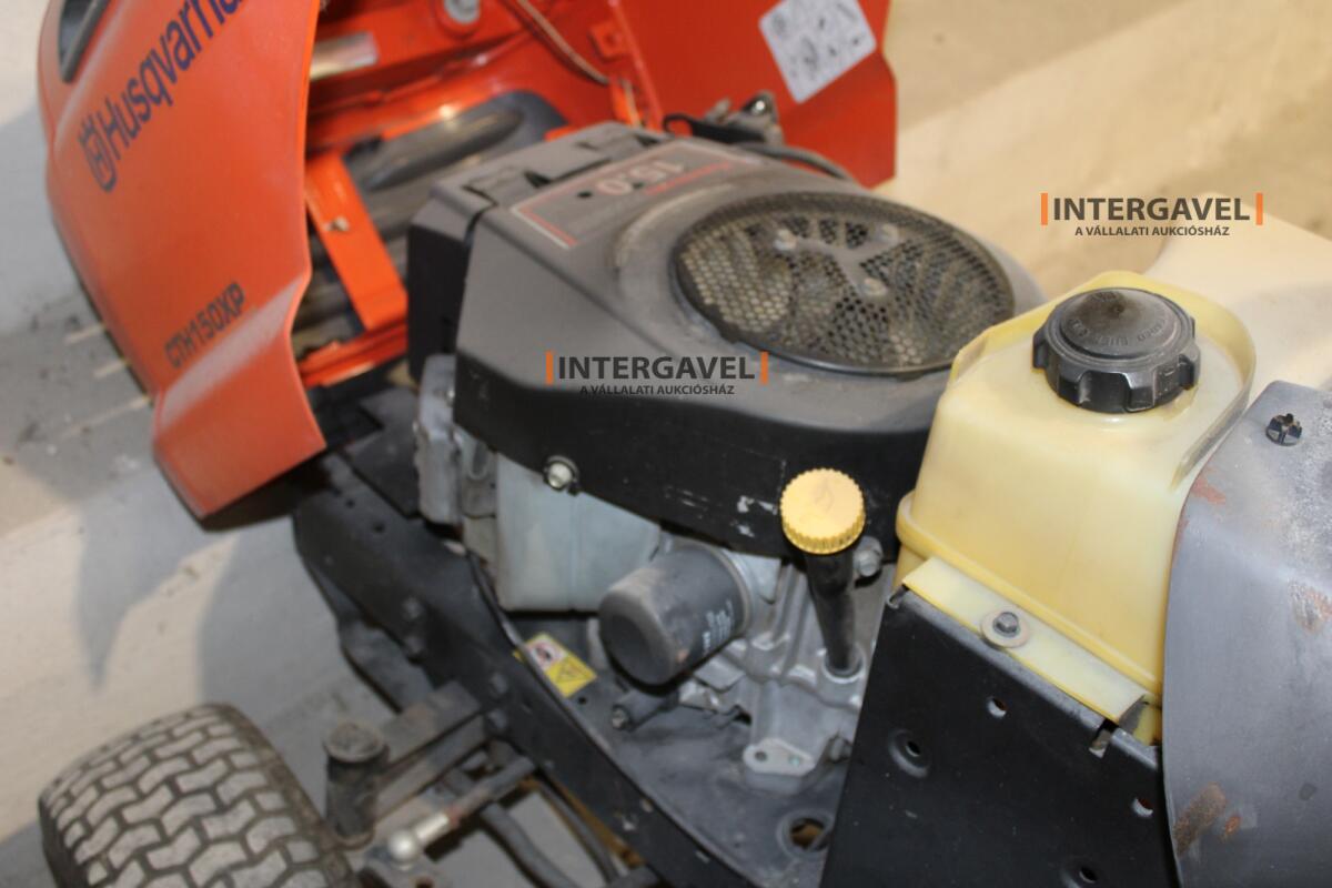 Fűnyíró traktor - Husqvarna 21