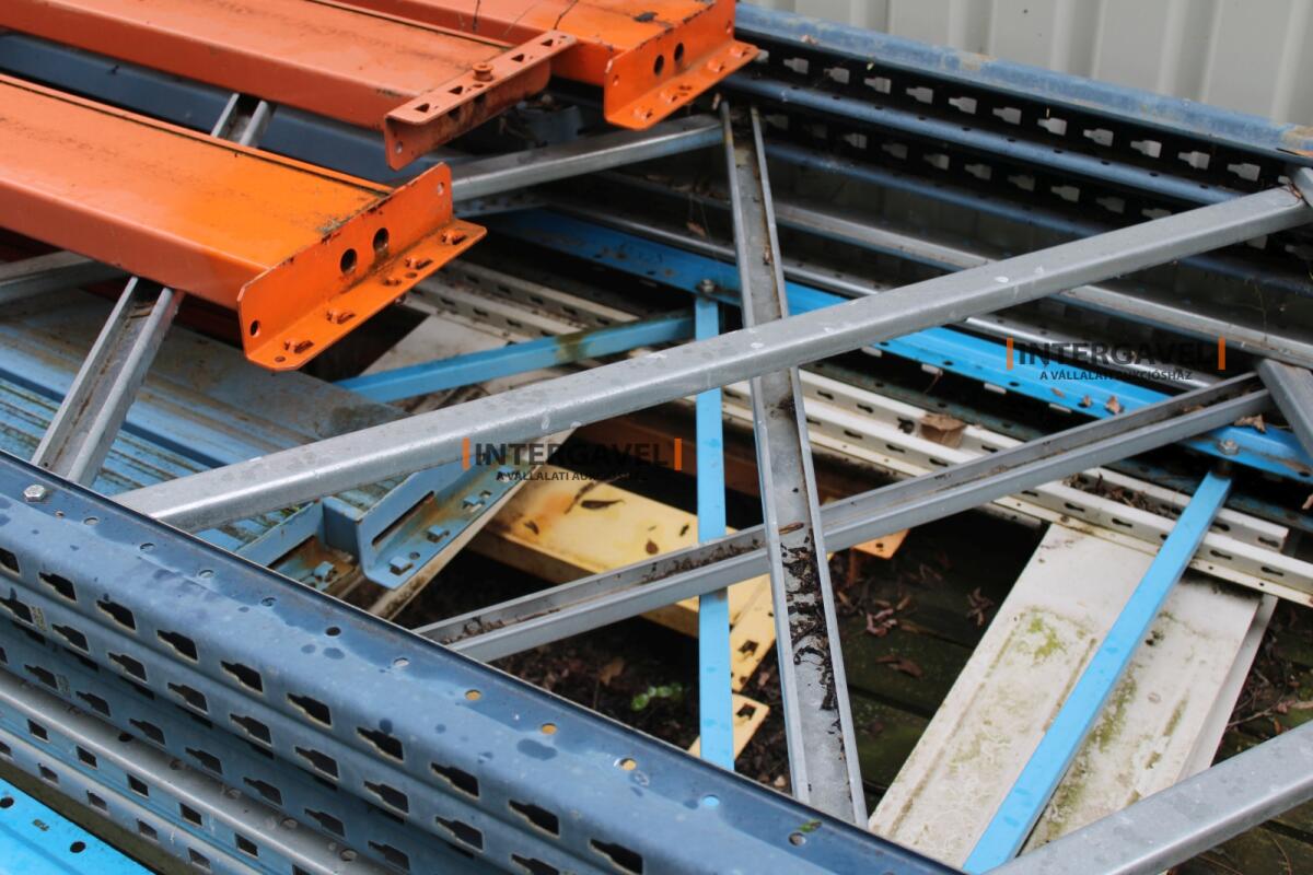 Vegyes polcrendszer 8