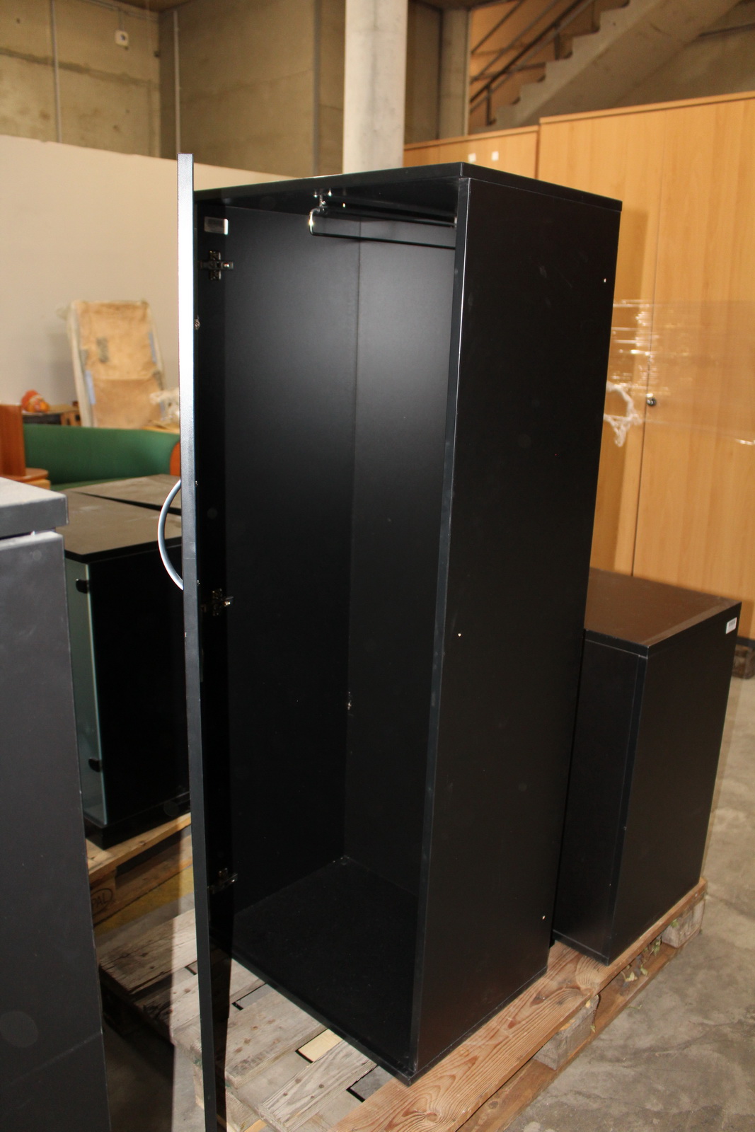 Vegyes szekrények (fekete) 9