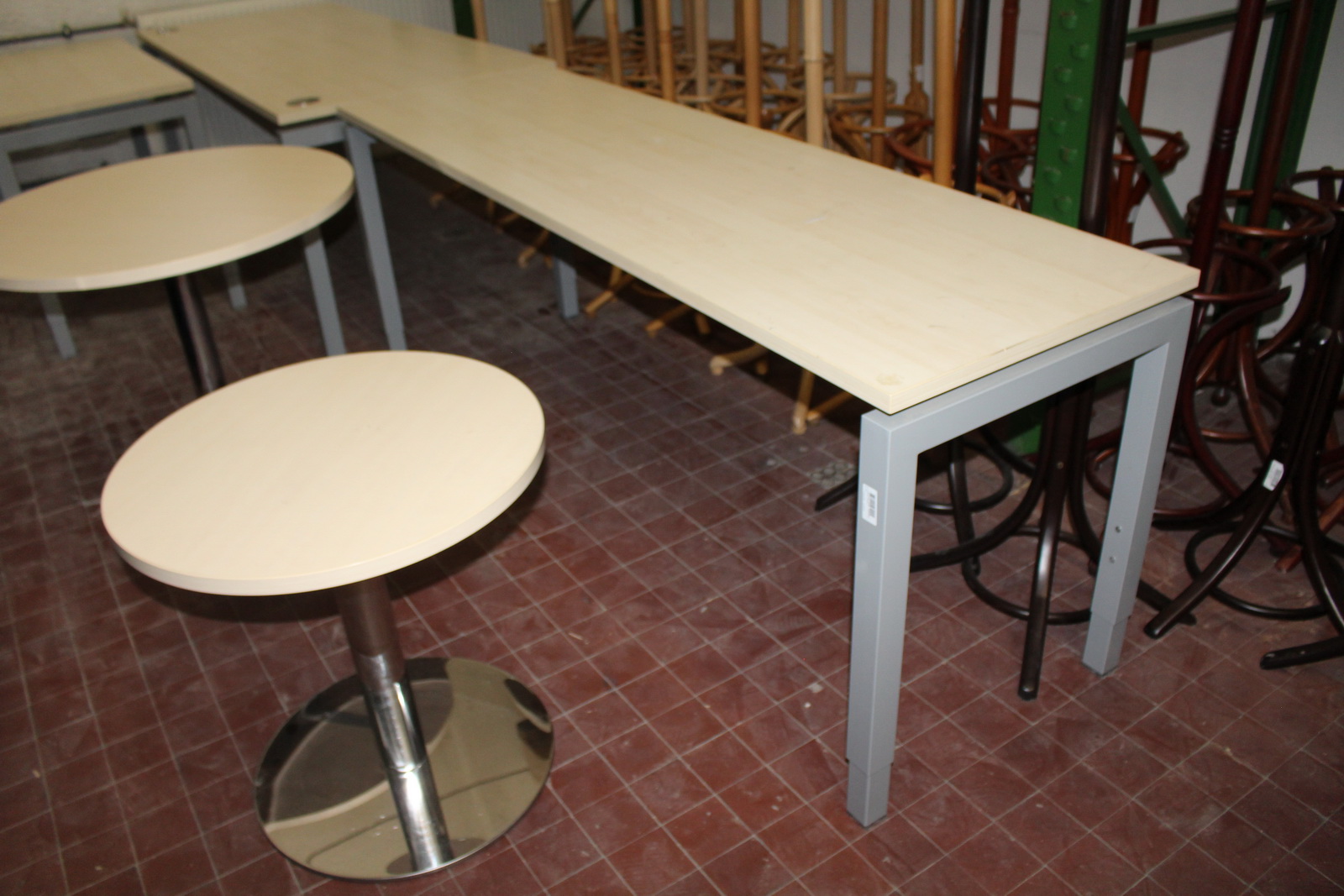 Vegyes asztalok (juhar) 8