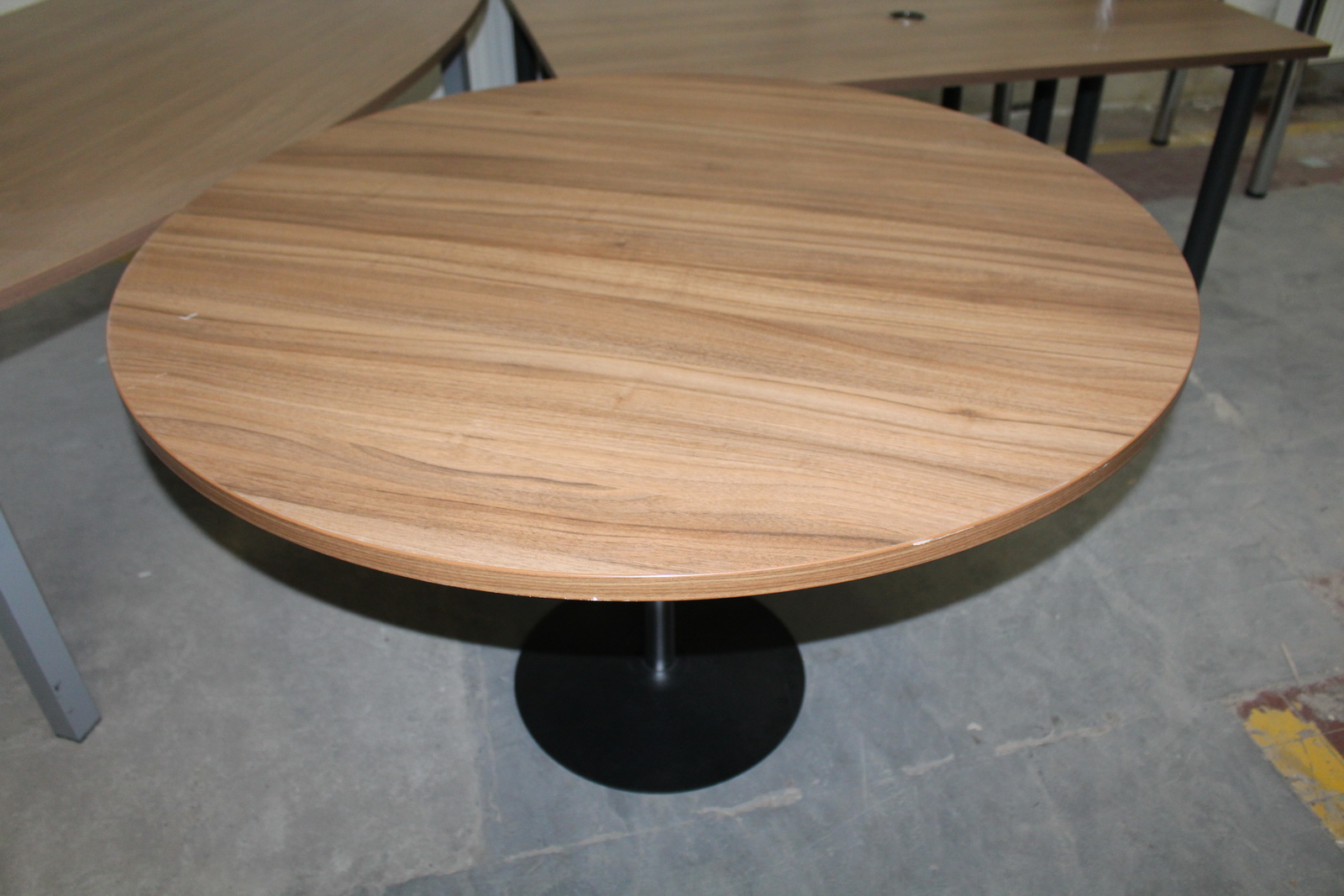 Vegyes asztalok (barna) 2