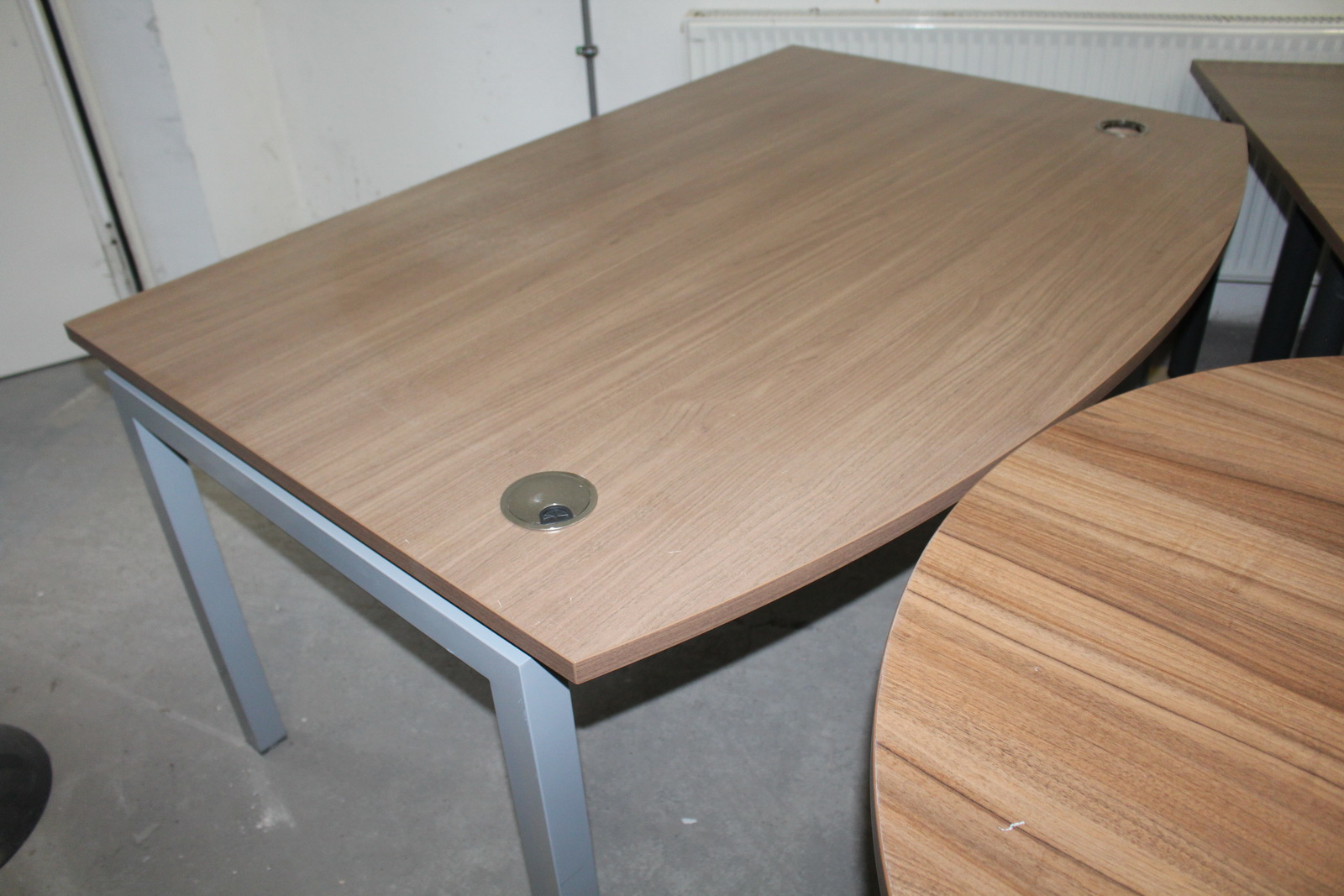 Vegyes asztalok (barna) 3