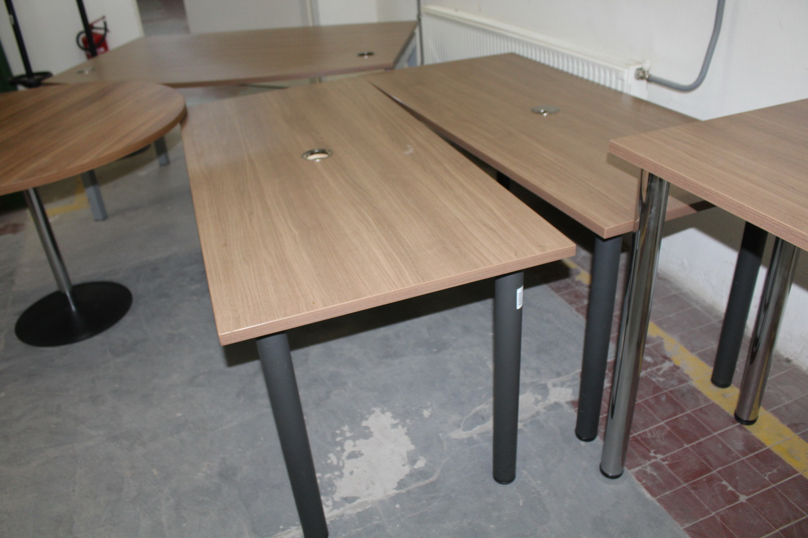 Vegyes asztalok (barna) 5