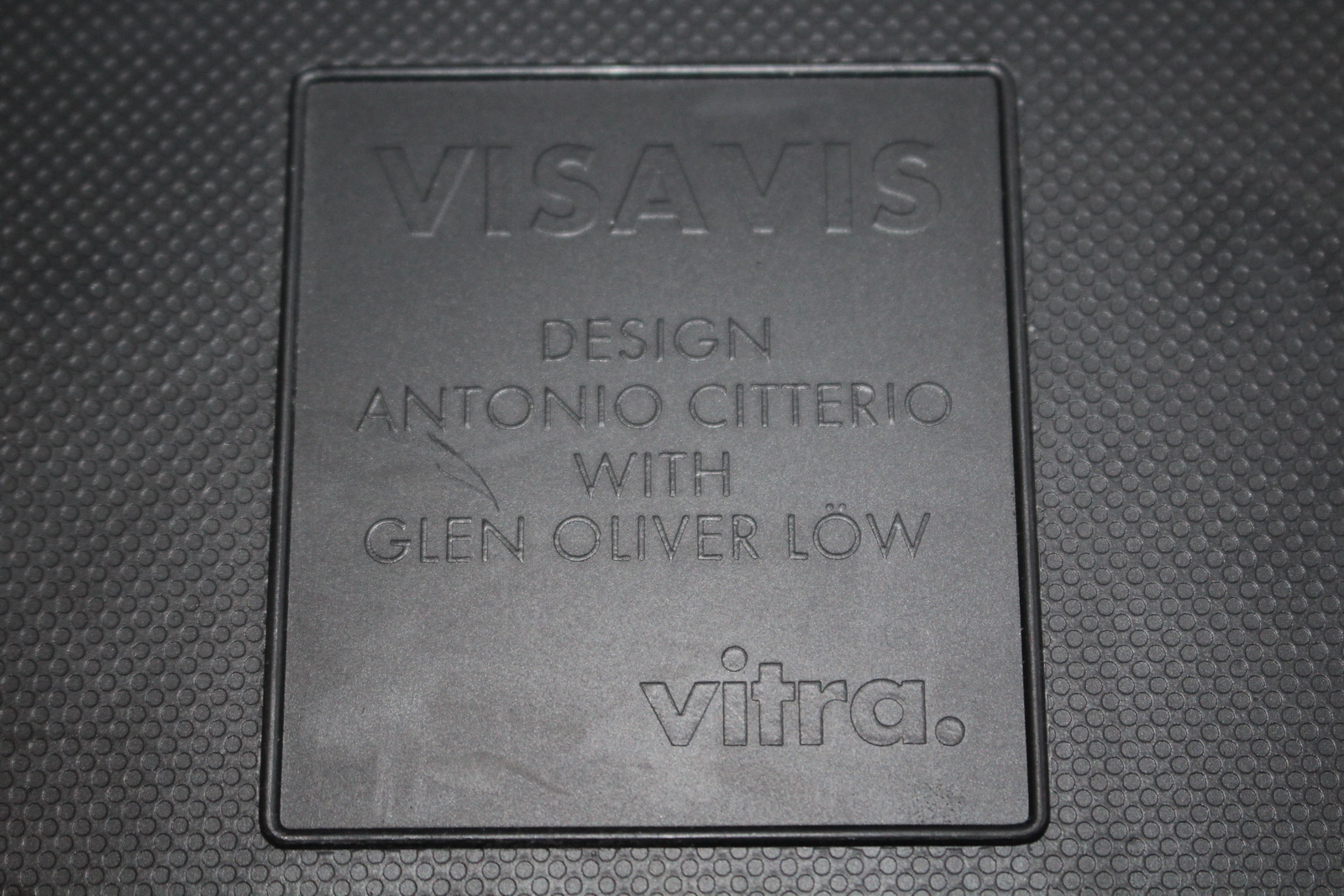 Tárgyalószék (fekete-lyukacsos háttámla) 3