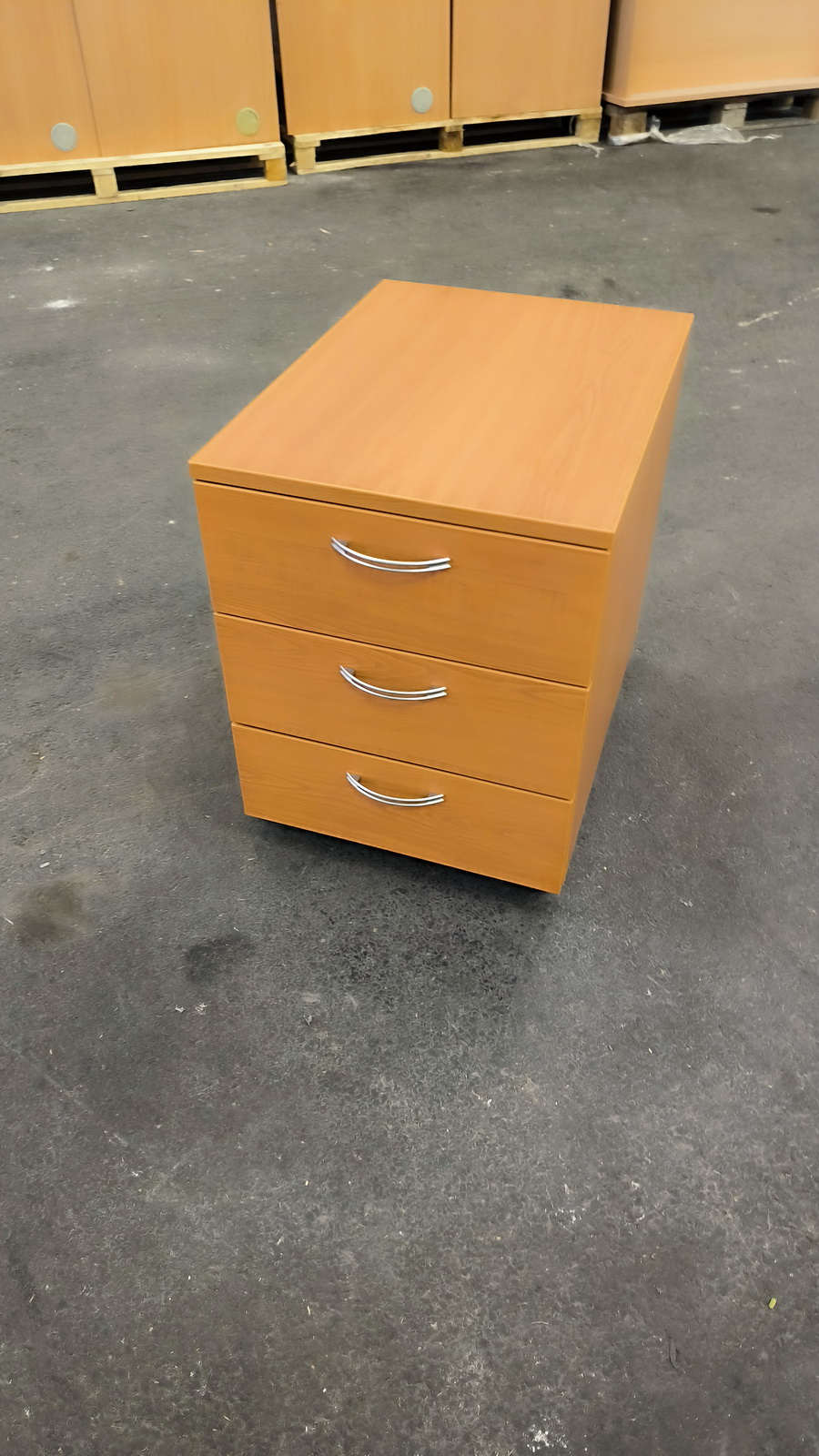 Szekrények és konténer (cseresznye) 3