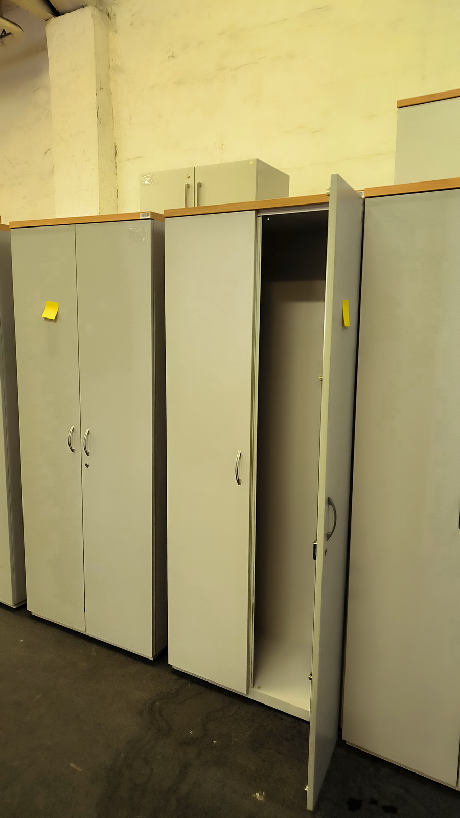 Szekrény (szürke) 3