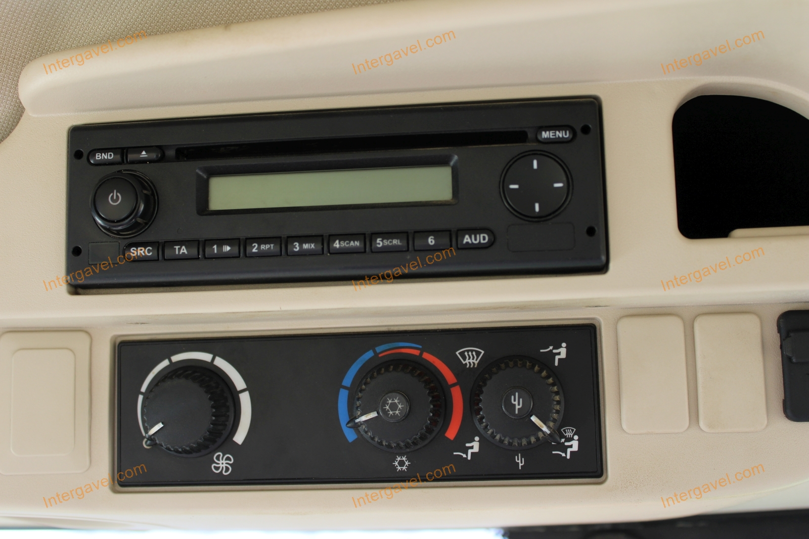 Traktor - John Deere 28